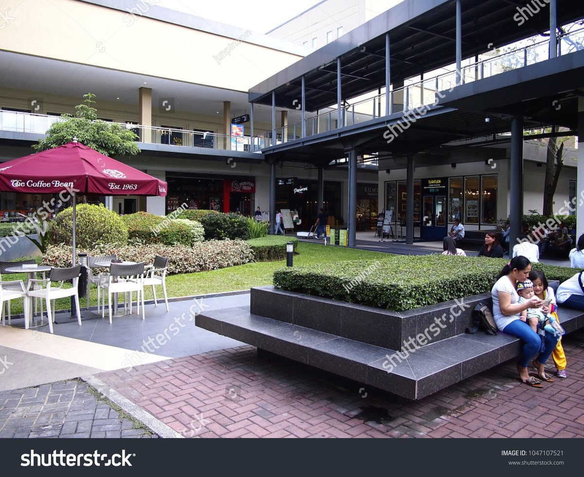 Up Town Center - Gallery Photo 2