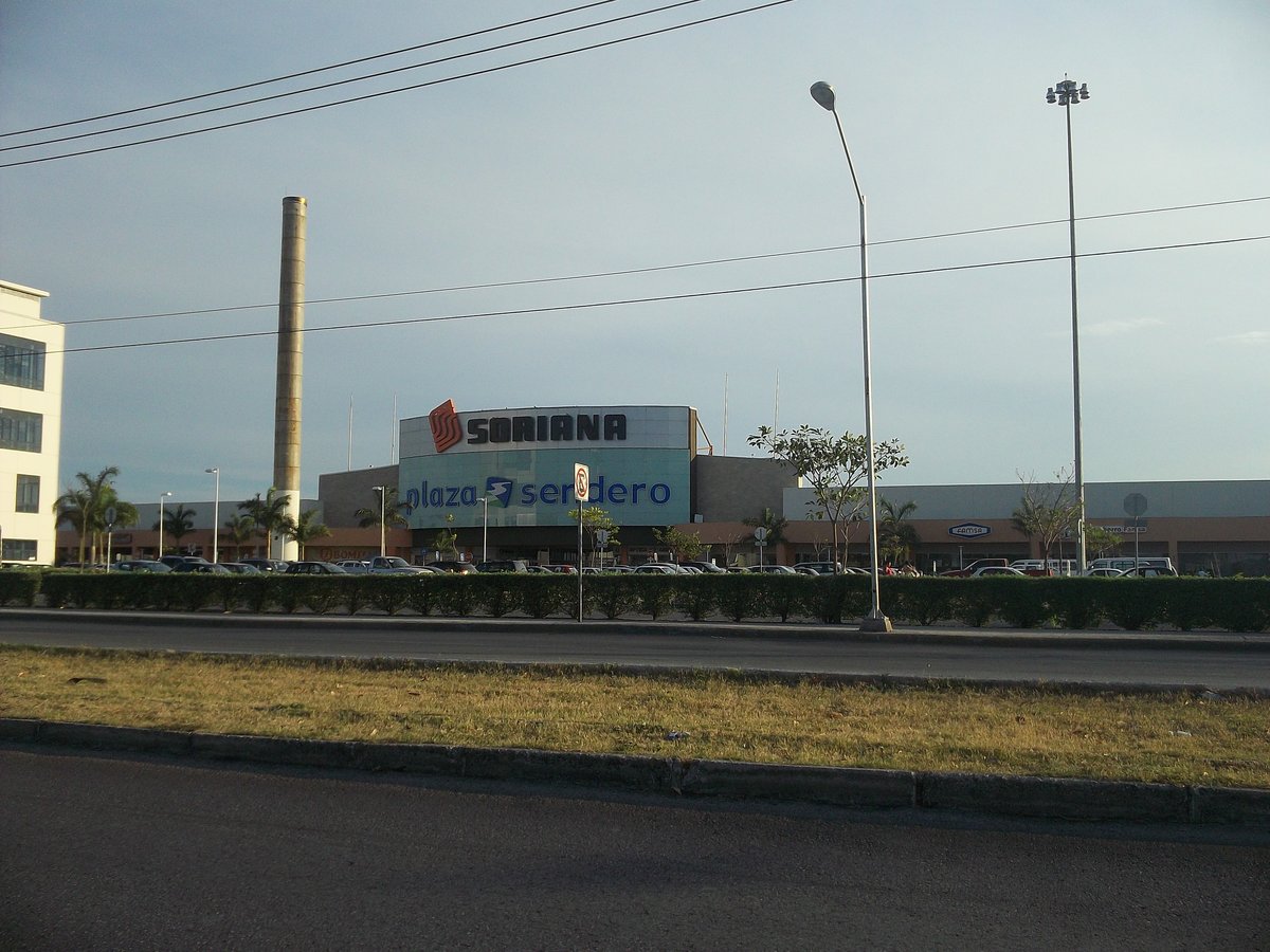 Plaza Sendero Tijuana - Gallery Photo 2