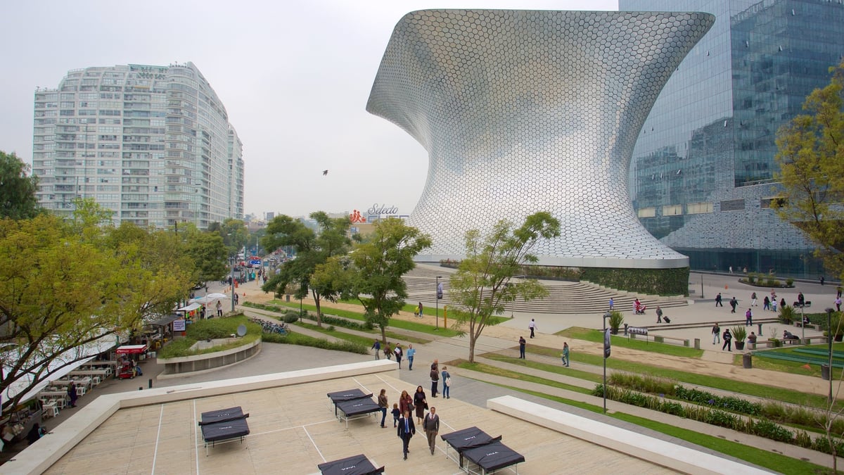 Plaza Universidad - Gallery Photo 6