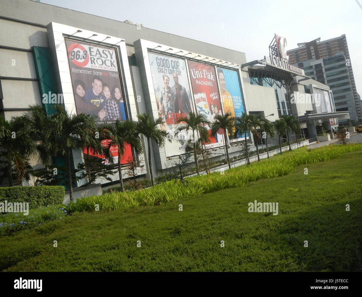 Forum Robinsons - Gallery Photo 1