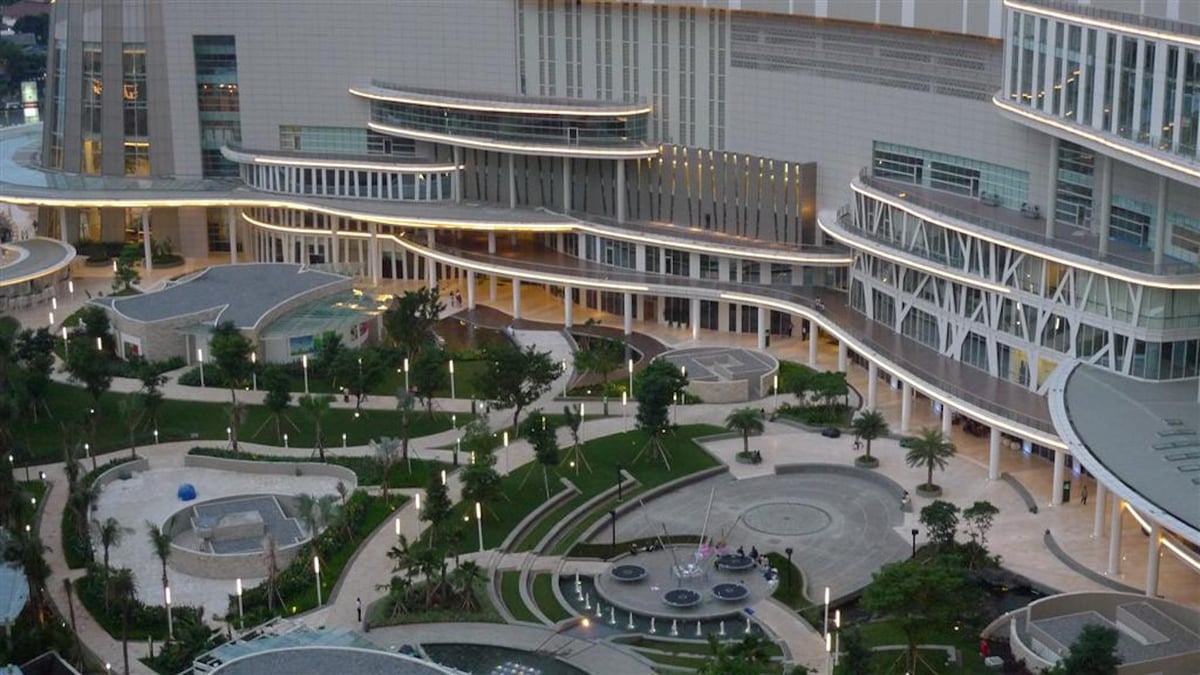 Central Park Mall - Gallery Photo 6