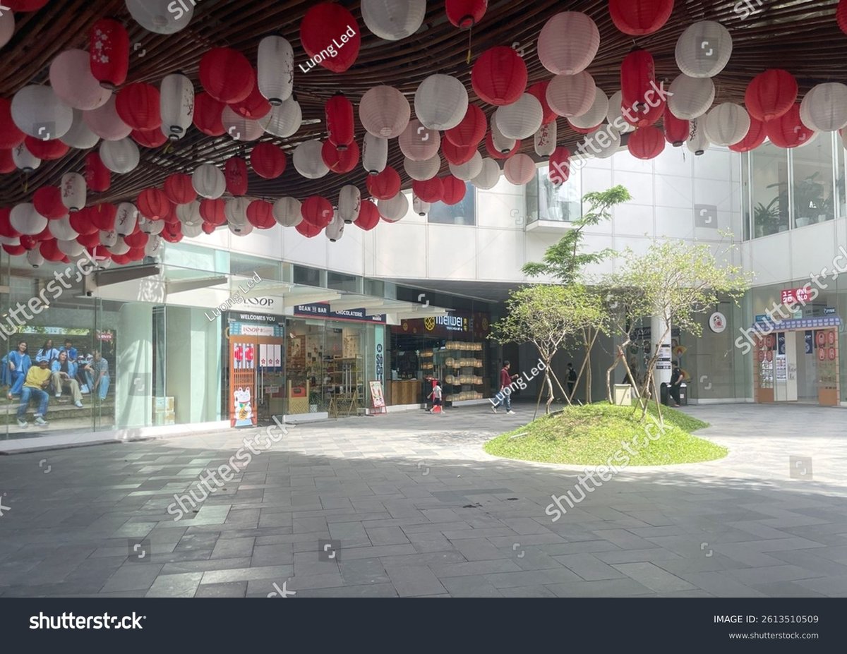 The Garden Shopping Center - Gallery Photo 6