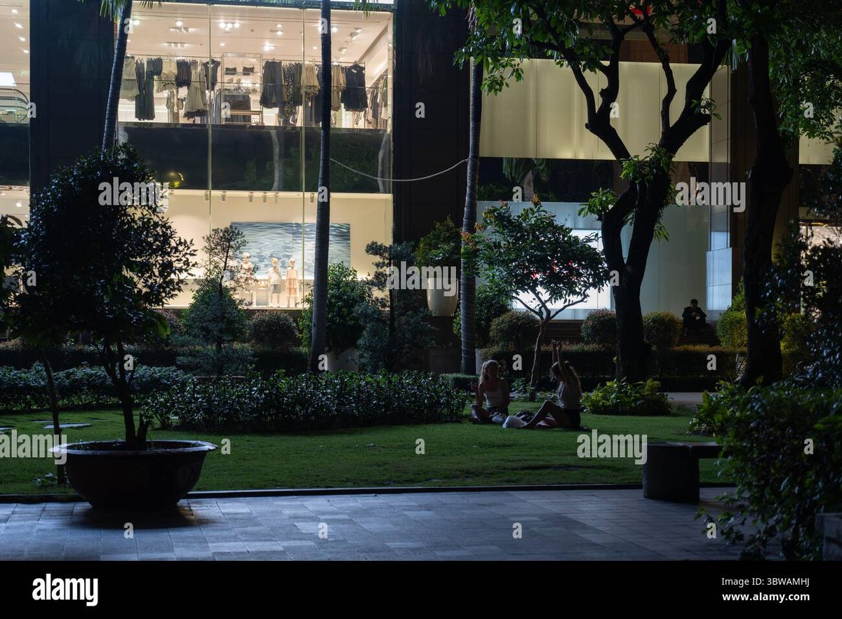 The Garden Shopping Center - Gallery Photo 9