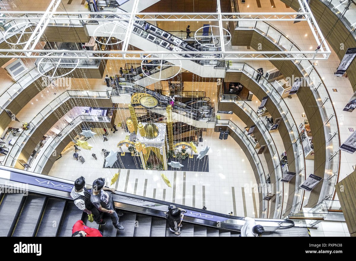 Gurney Plaza - Gallery Photo 6