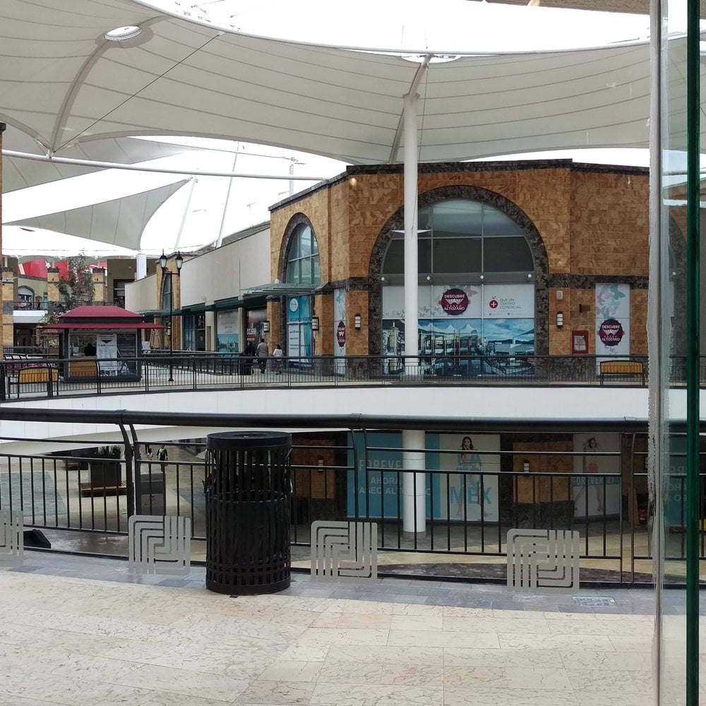 Plaza Sendero Morelia - Gallery Photo 1