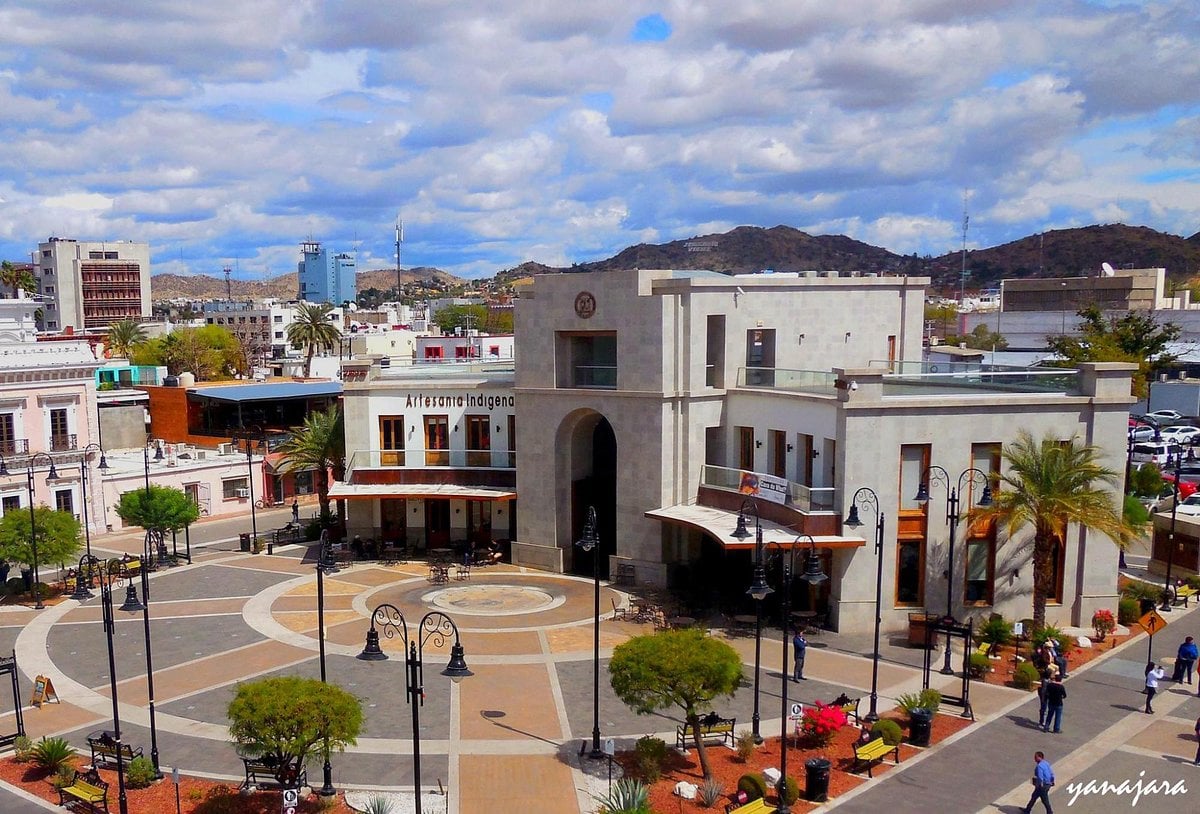 Plaza Real - Gallery Photo 6