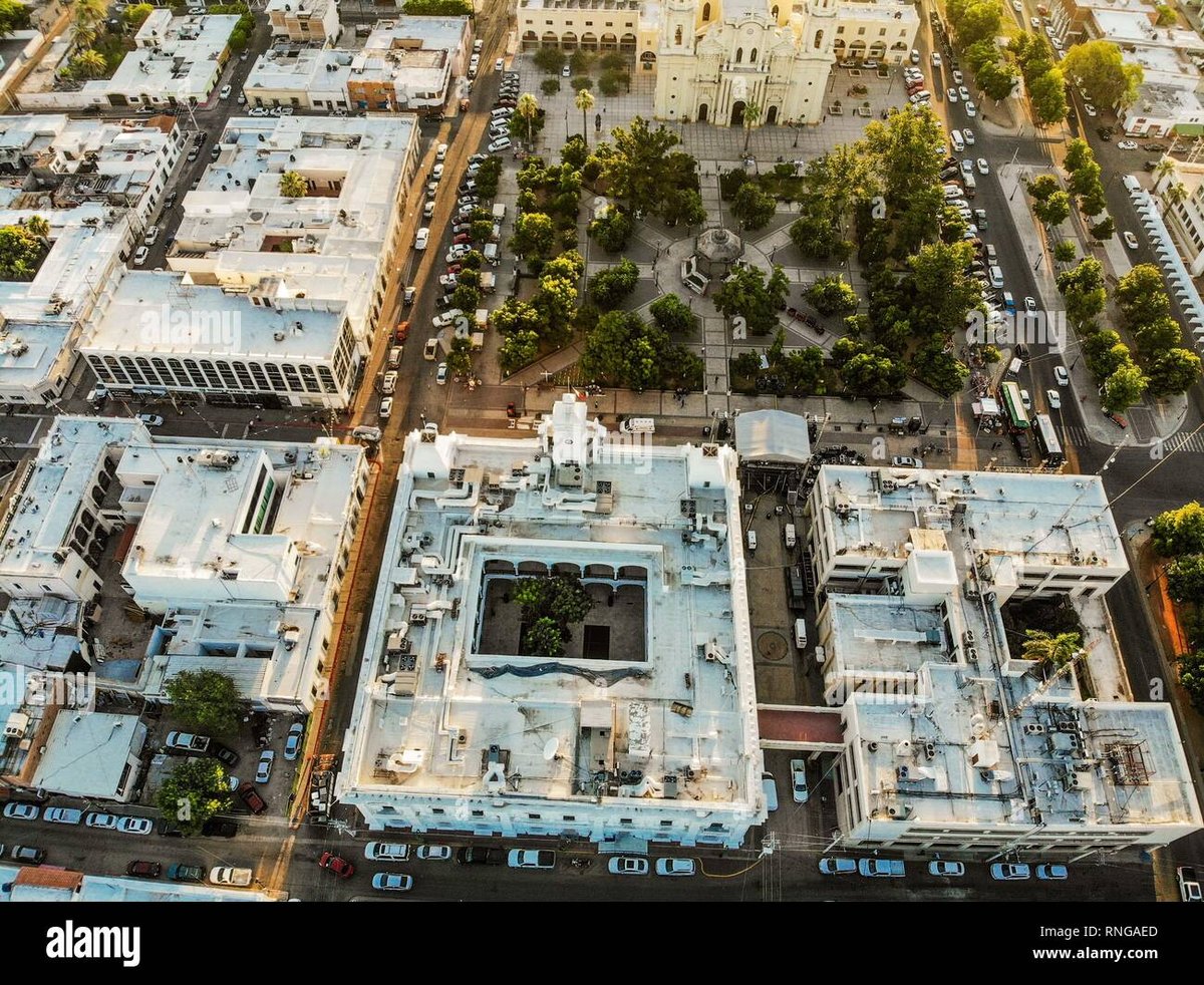 Plaza Real - Gallery Photo 7