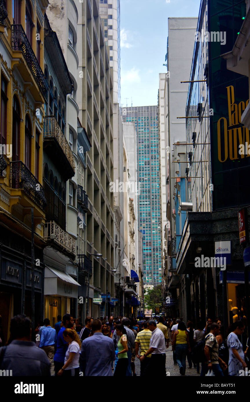 Shops In Rio Downtown Shopping, Rio De Janeiro — Stores & Hours | Occupi