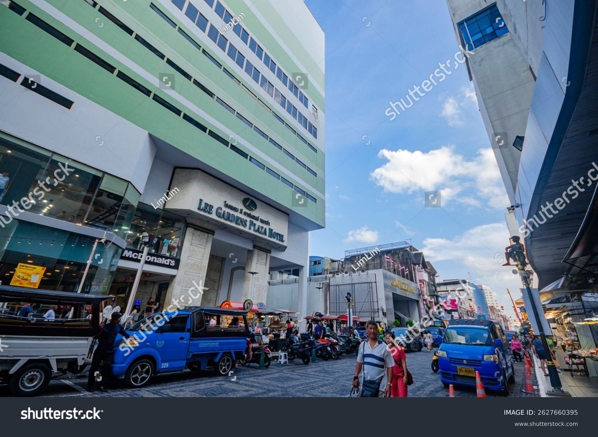 Lee Gardens Plaza - Gallery Photo 6