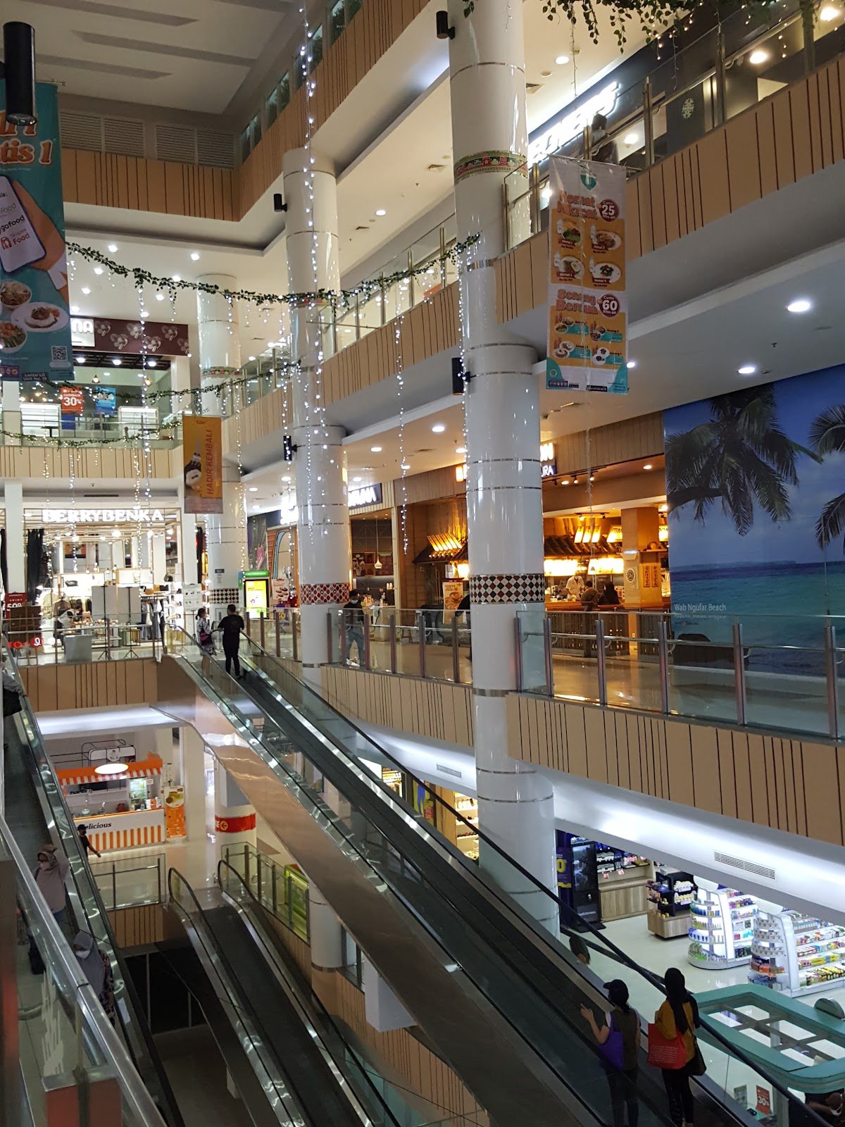 Green Pramuka Square - Gallery Photo 2