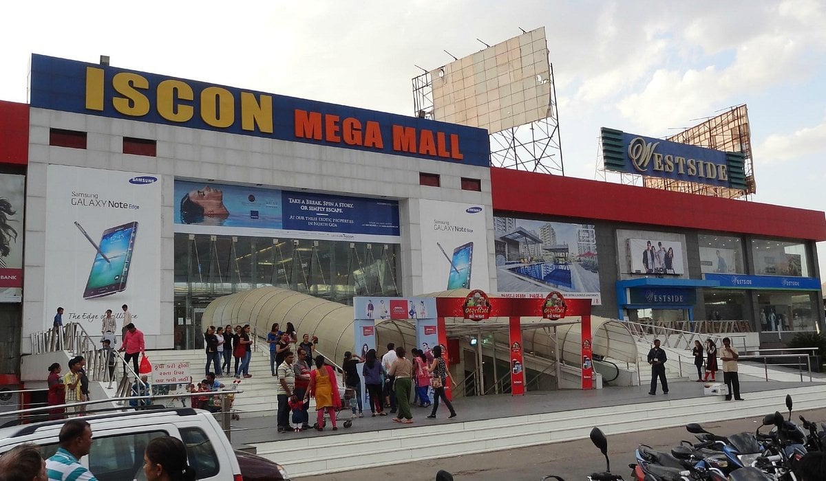 Iscon Mega Mall - Gallery Photo 4