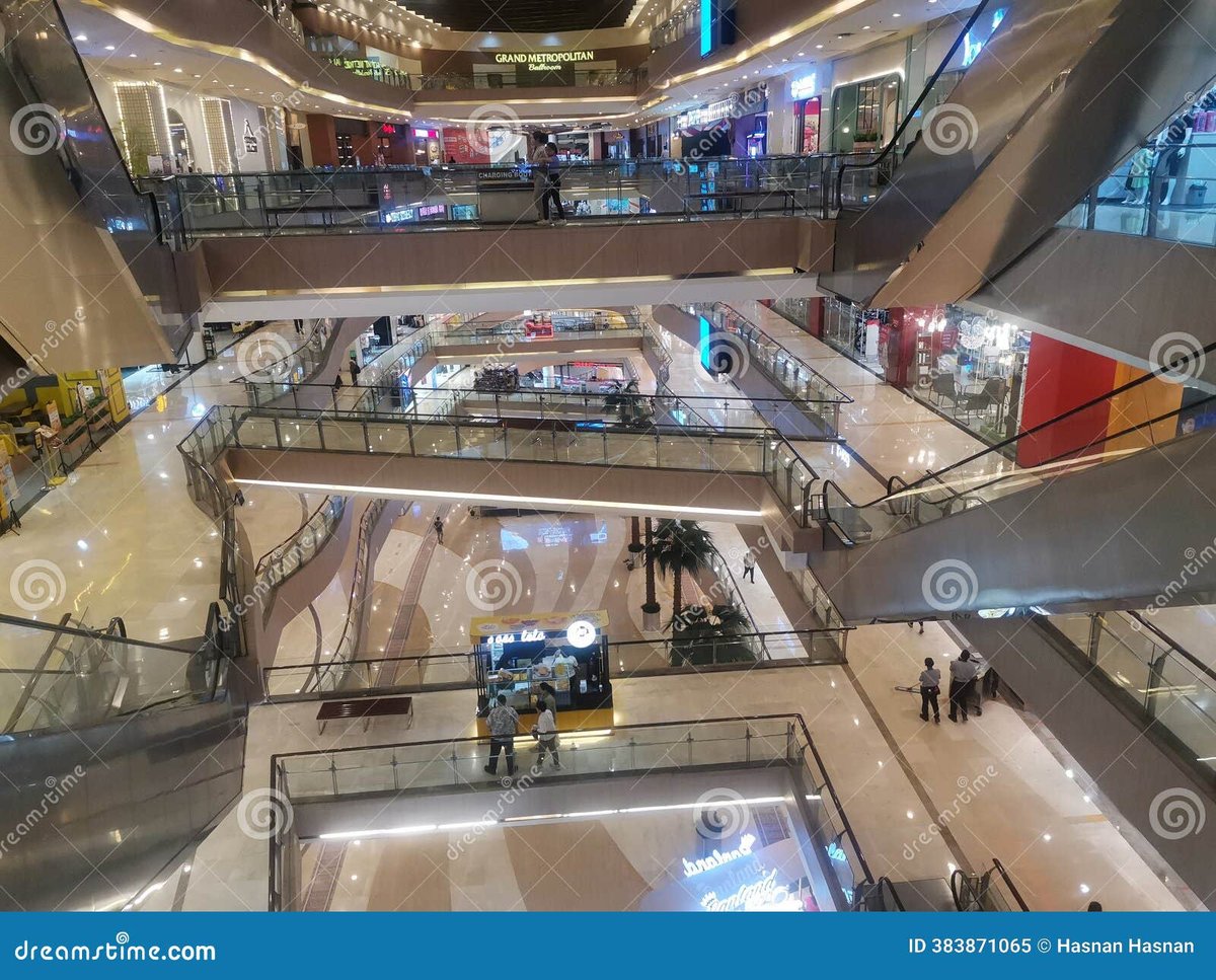 Grand Metropolitan Mall - Gallery Photo 8