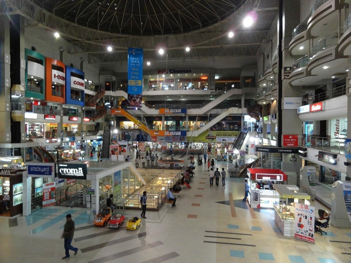 Iscon Mega Mall - Gallery Photo 12