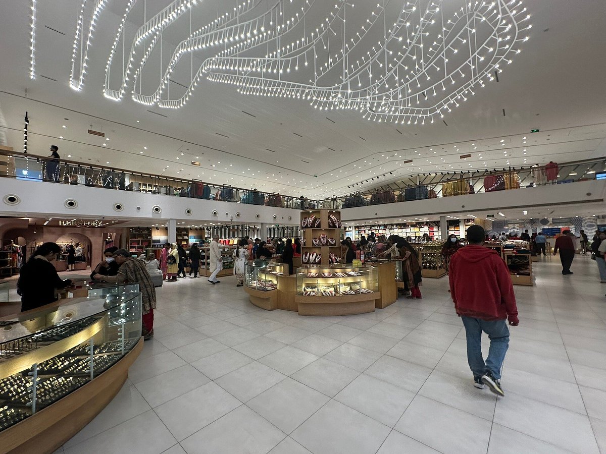 One Stop Shopping Mall - Gallery Photo 11