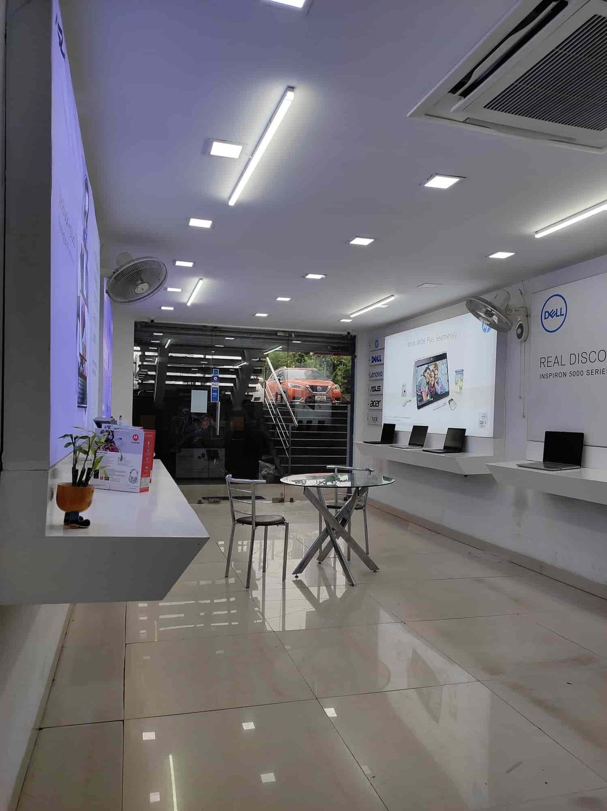 Orbit Mall - Gallery Photo 1