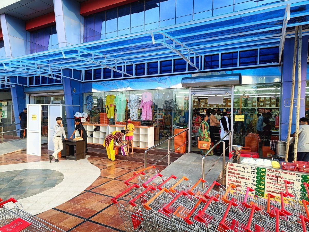 Reliance Mall Vadodara - Gallery Photo 13