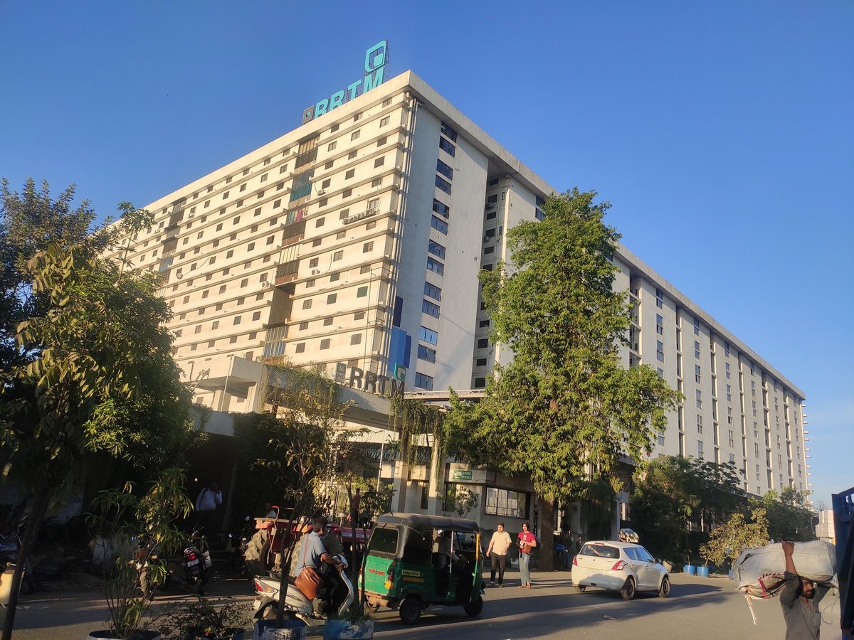 Textile Market Surat - Gallery Photo 10