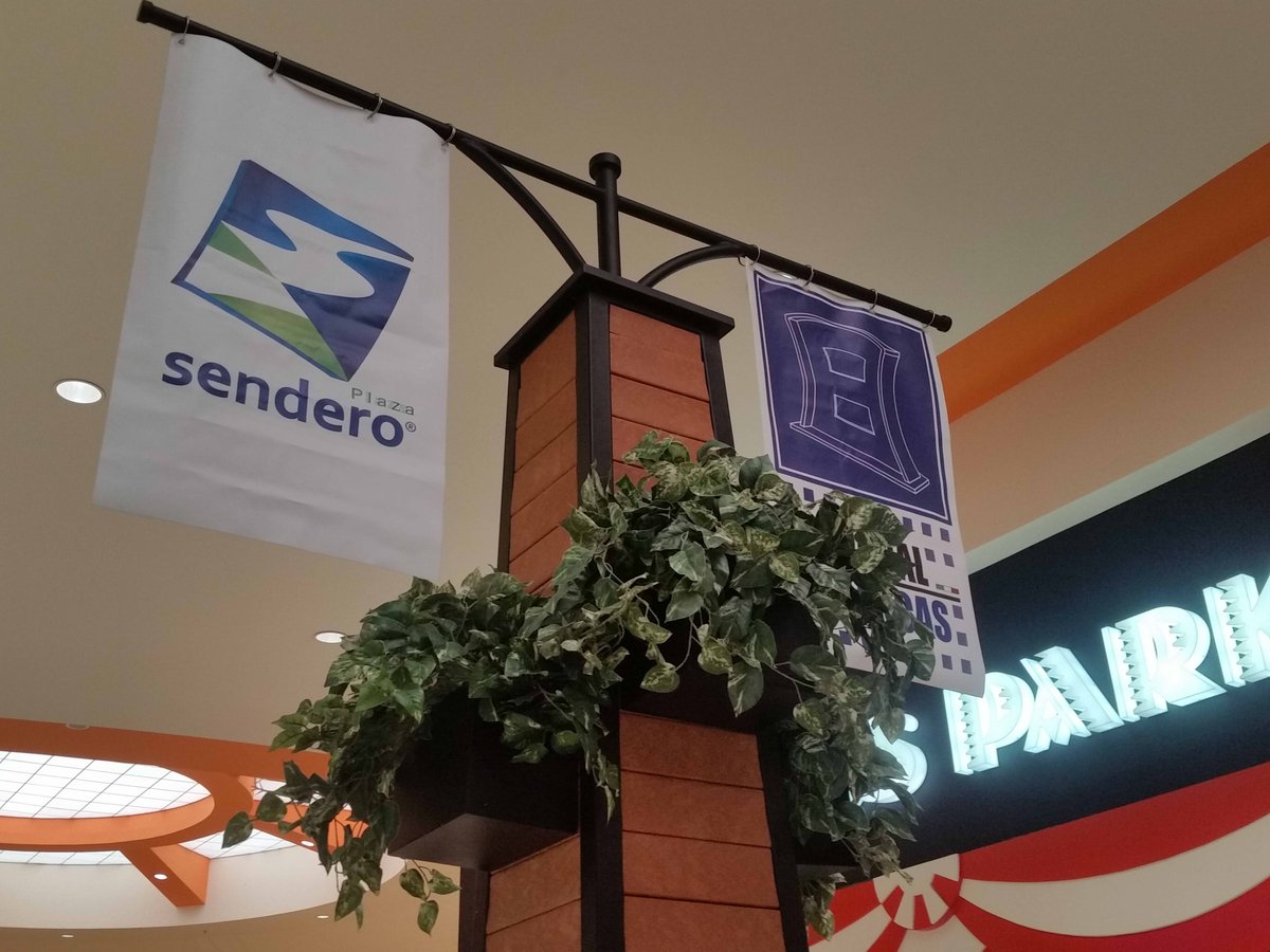 Plaza Sendero Saltillo - Gallery Photo 6