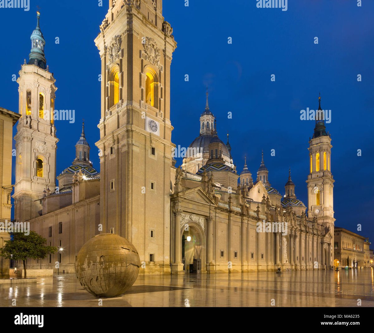Plaza Ma. Del Pilar - Gallery Photo 2