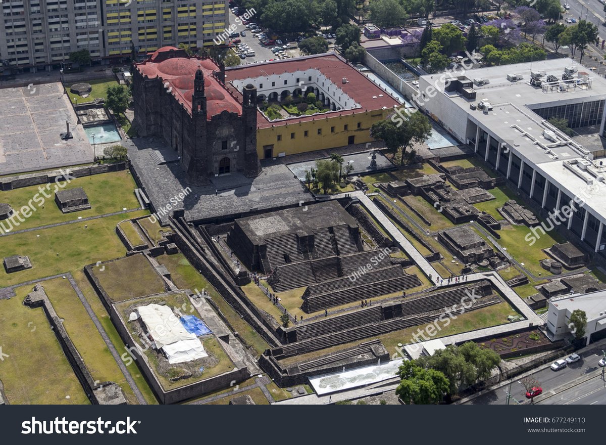 Plaza Tlatelolco - Gallery Photo 1