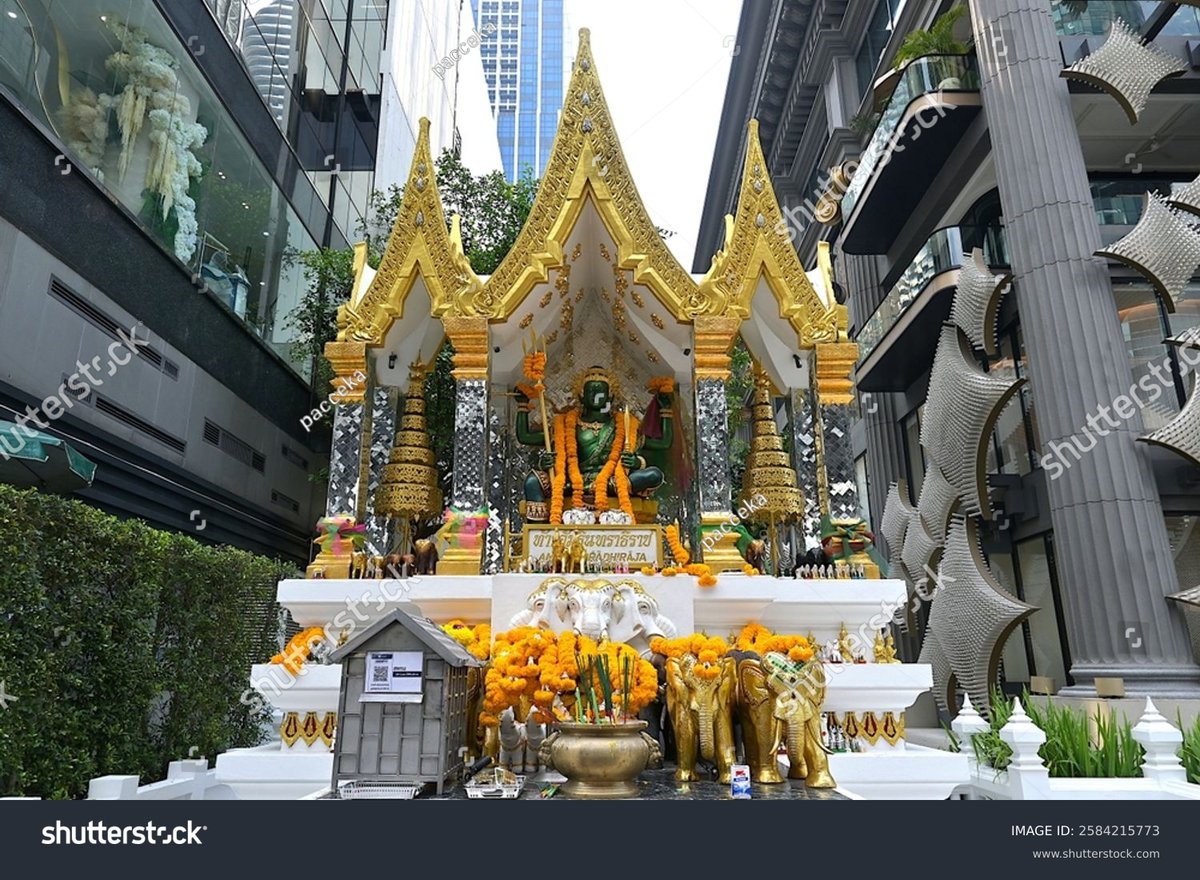 Amarin Plaza - Gallery Photo 9