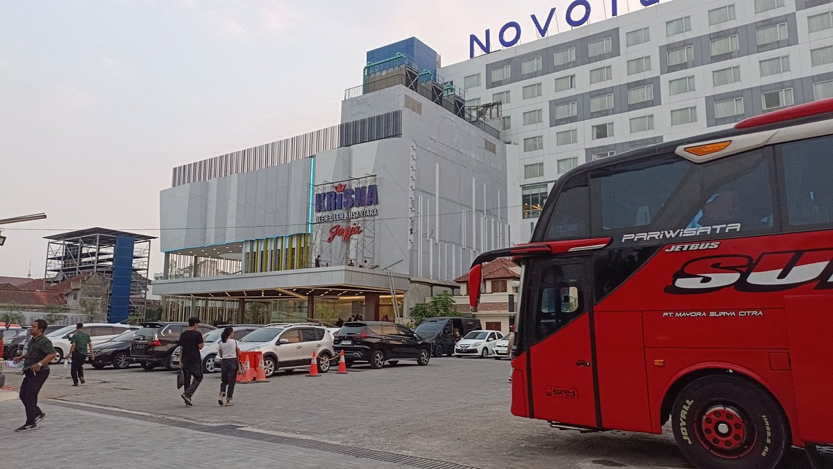 Adi Sucipto Mall - Gallery Photo 6