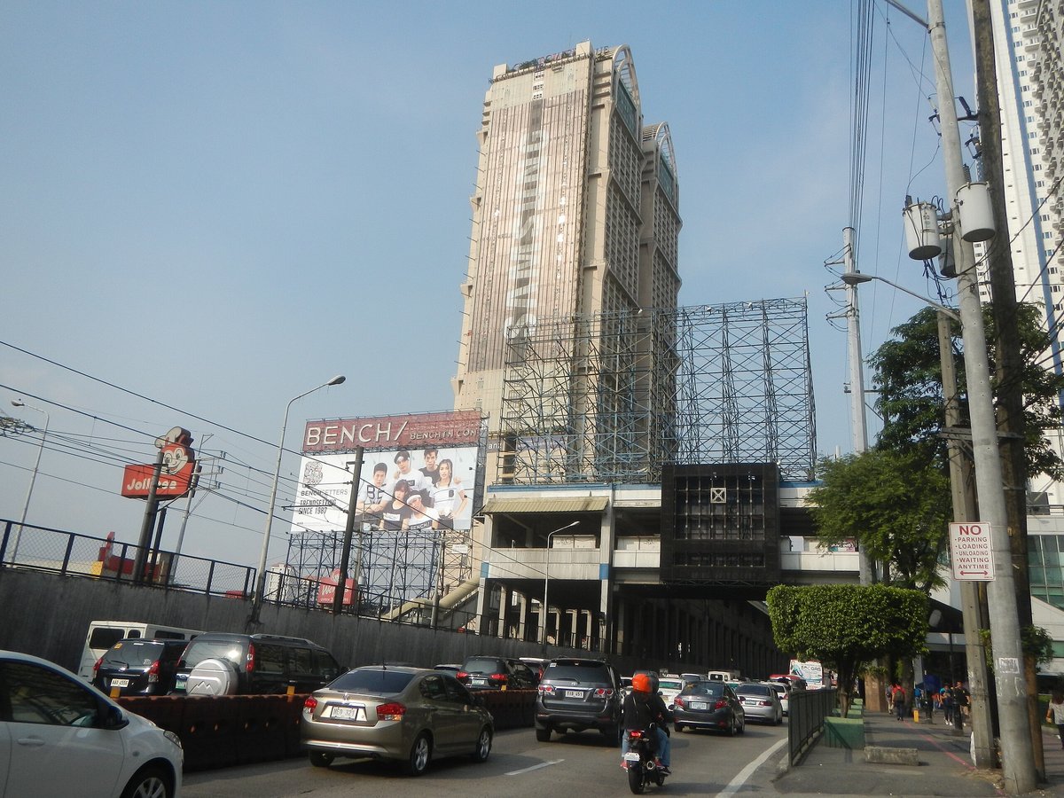 Robinsons Place Pioneer - Gallery Photo 2
