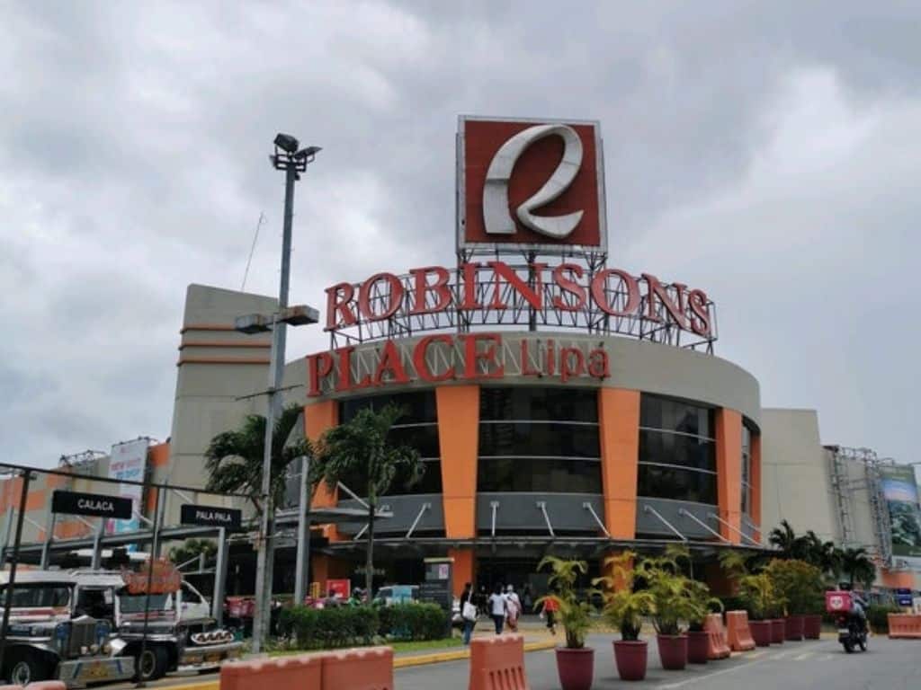 Robinsons Place Lipa - Gallery Photo 2