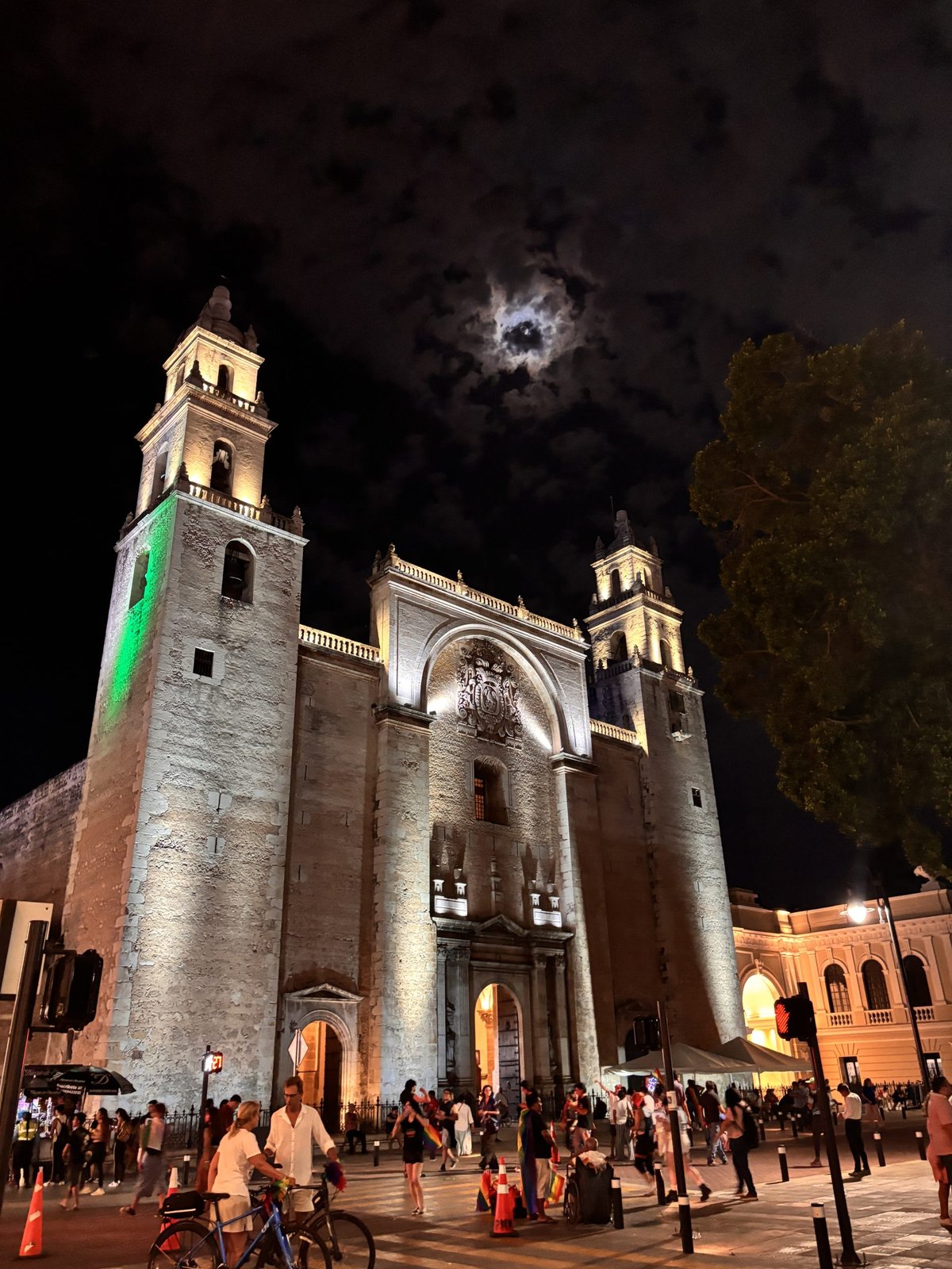Plaza Fiesta Mérida - Gallery Photo 1