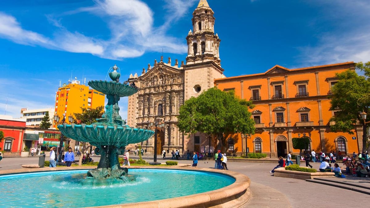 Plaza Las Palmas - Gallery Photo 2