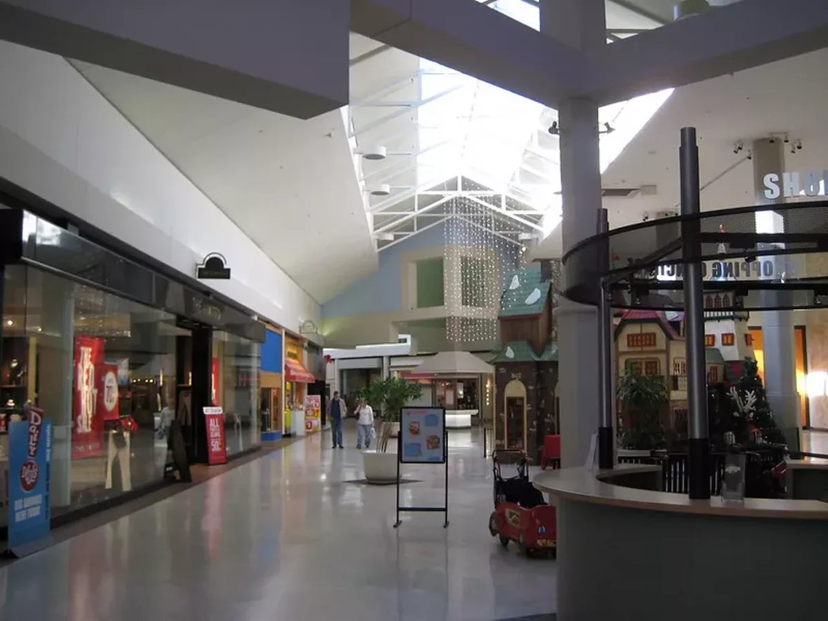 Garrison Shopping Centre - Gallery Photo 4