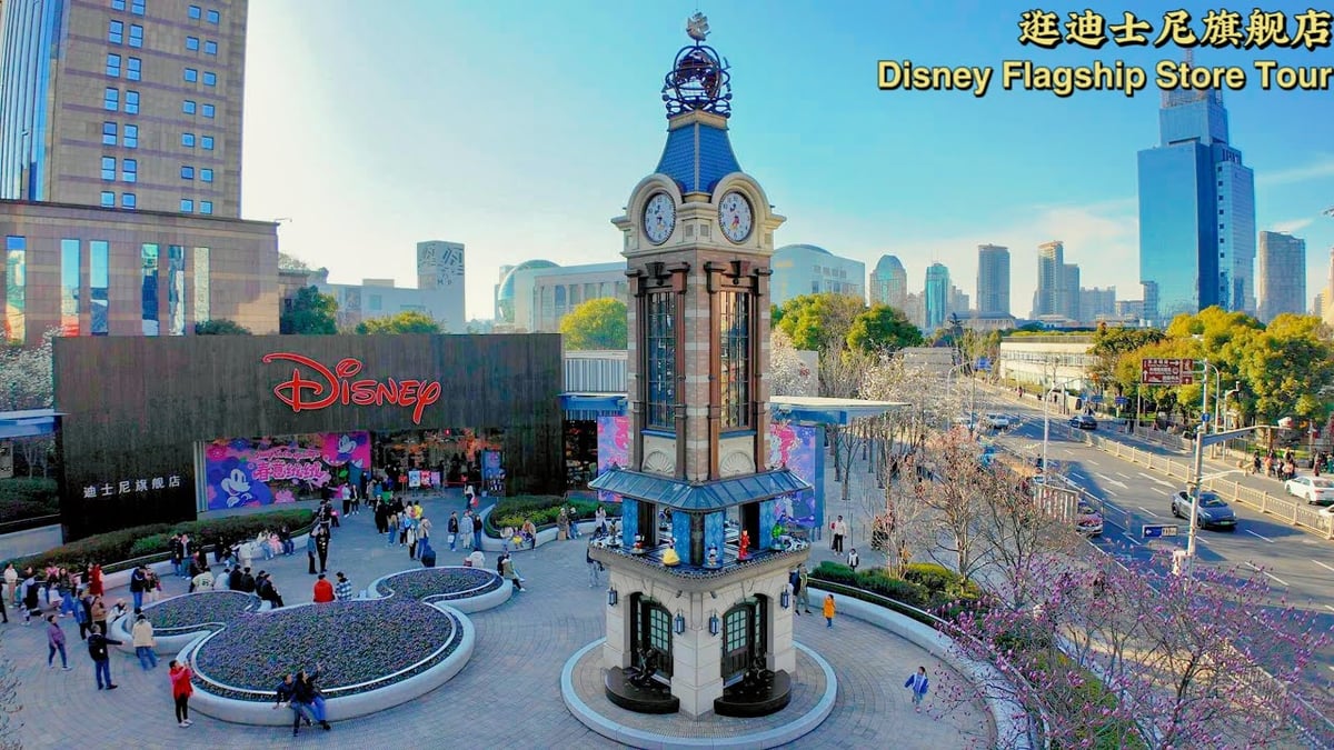 Shanghai Disney Town - Gallery Photo 7