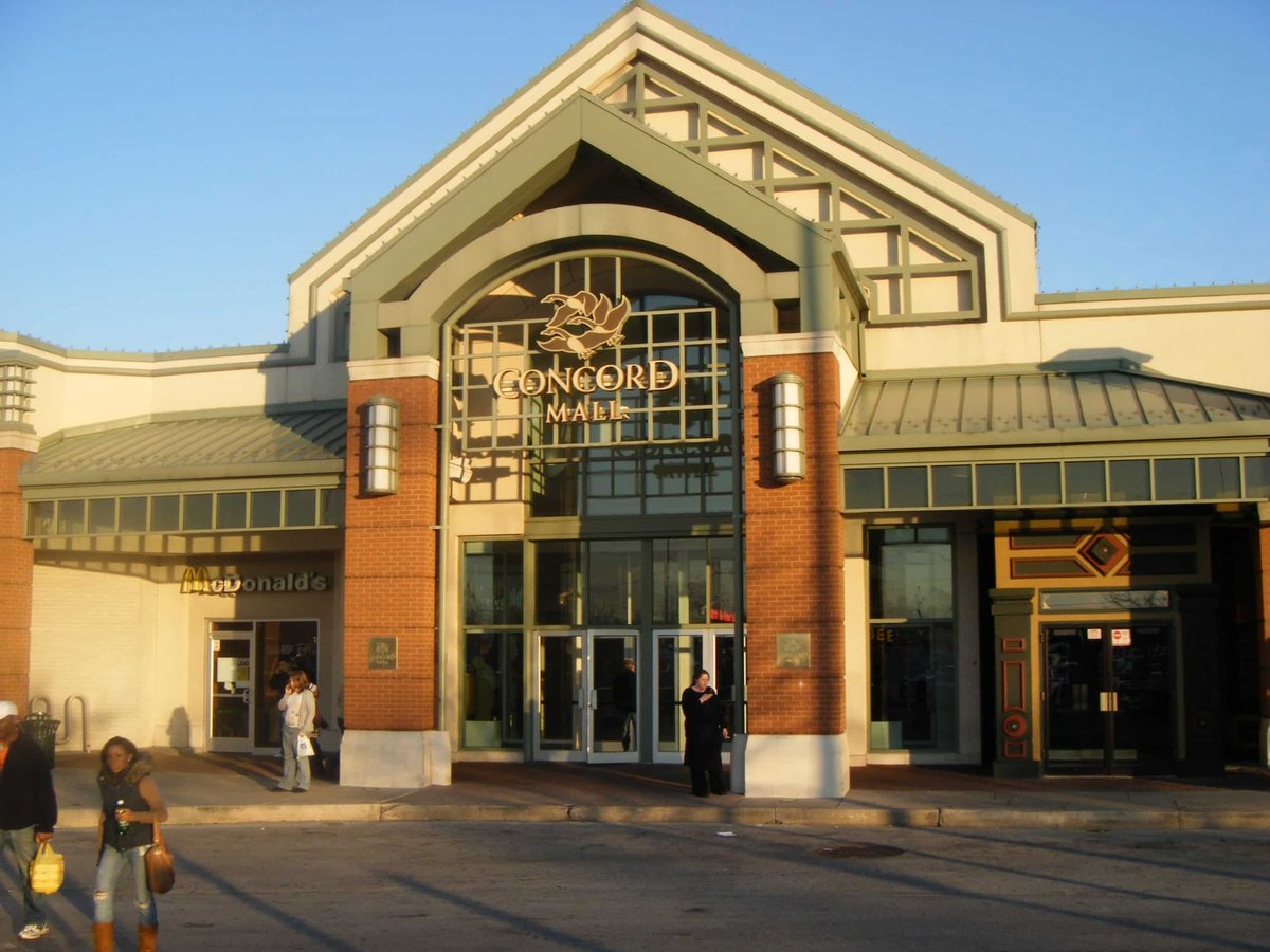 Concord Plaza 90 - Gallery Photo 4