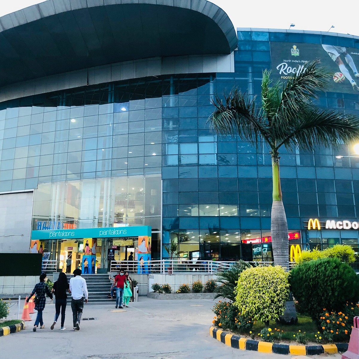 Priyanka Plaza - Gallery Photo 2