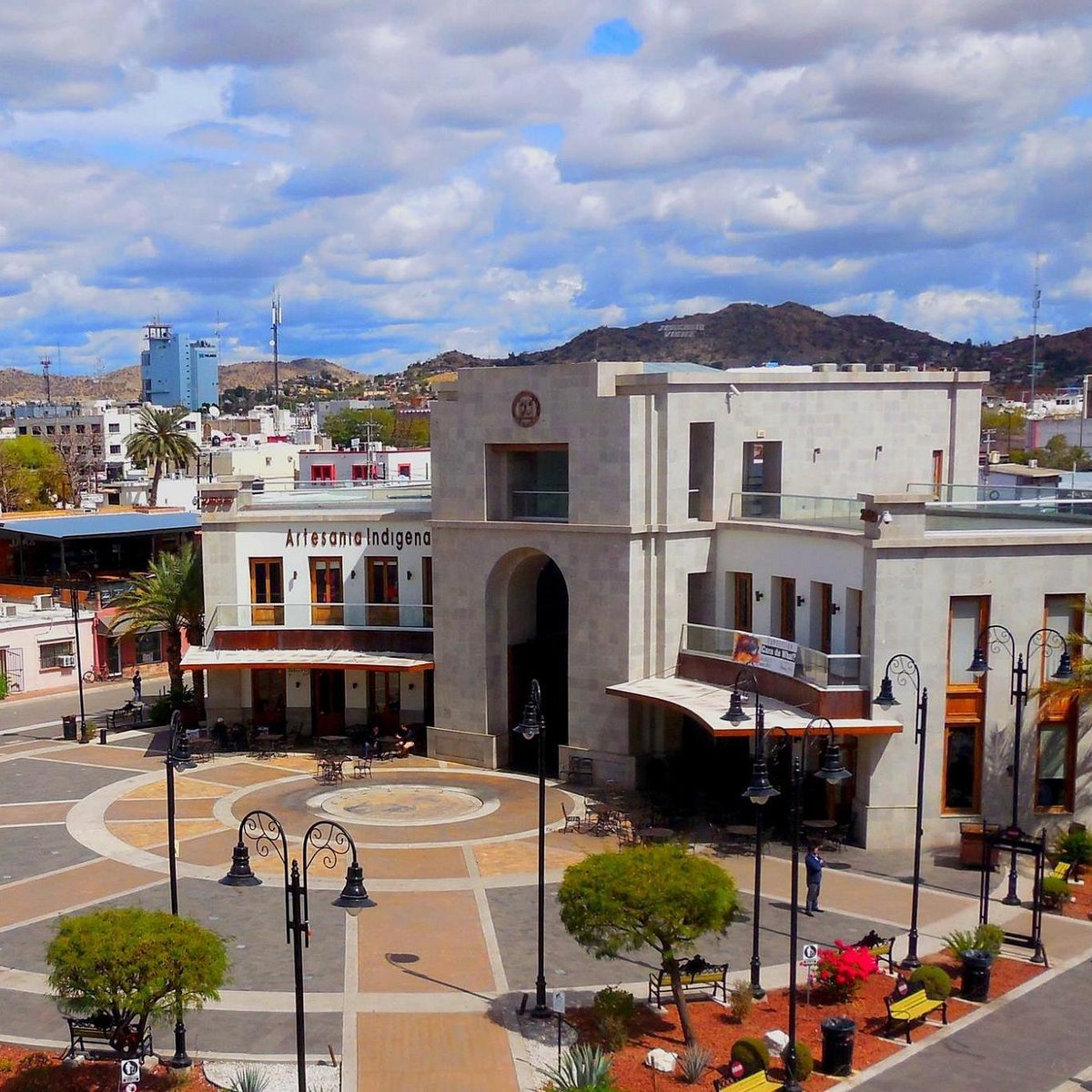 Plaza Town Square - Gallery Photo 1