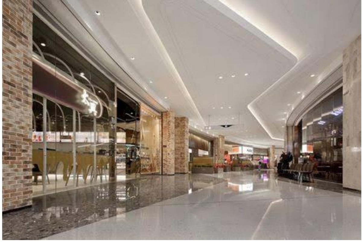 Crystal Mall - Gallery Photo 4