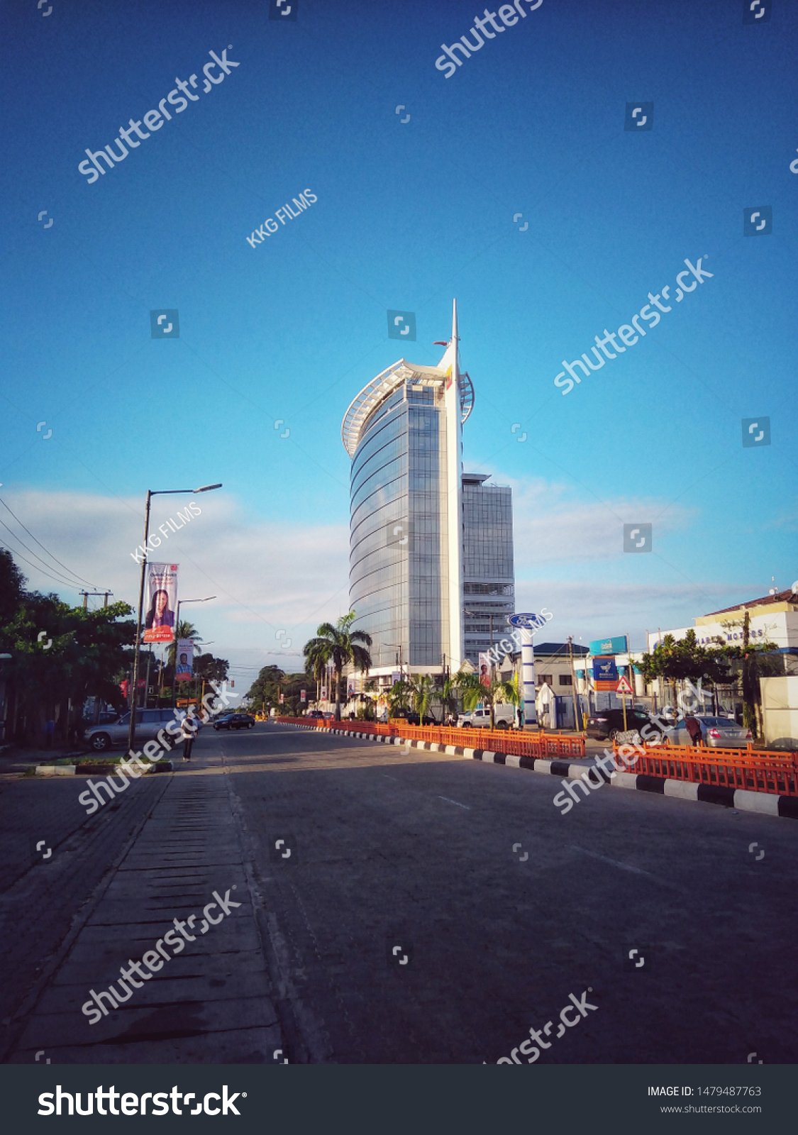 Victoria Mall Plaza - Gallery Photo 4