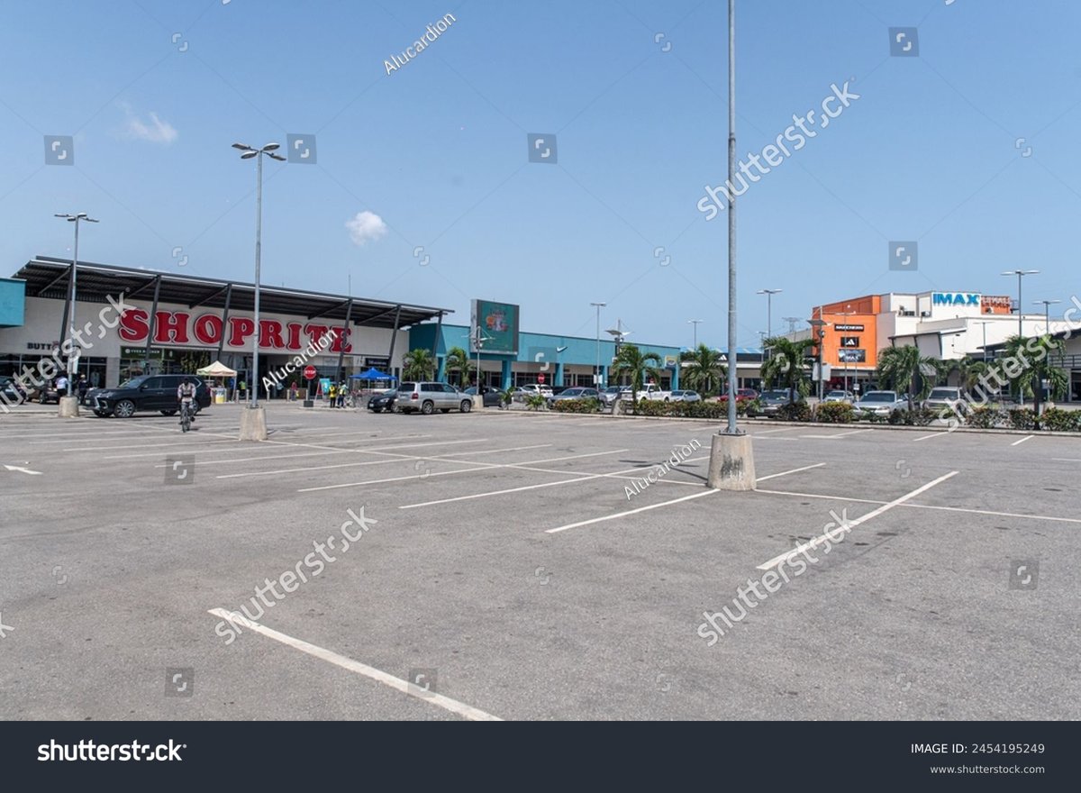 Lekki Mall - Gallery Photo 5