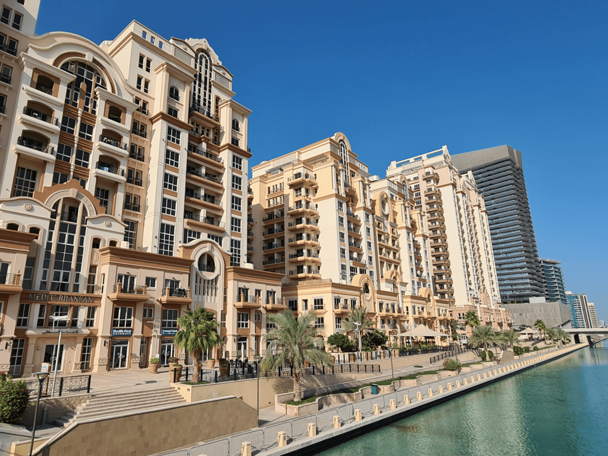 Canal Promenade Retail Dubai Sports City - Gallery Photo 5