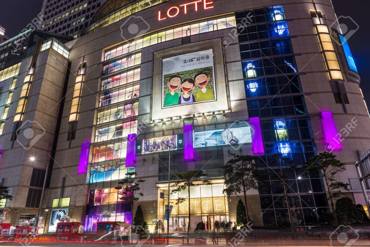 Lotte Department Store Myeongdong - Gallery Photo 3