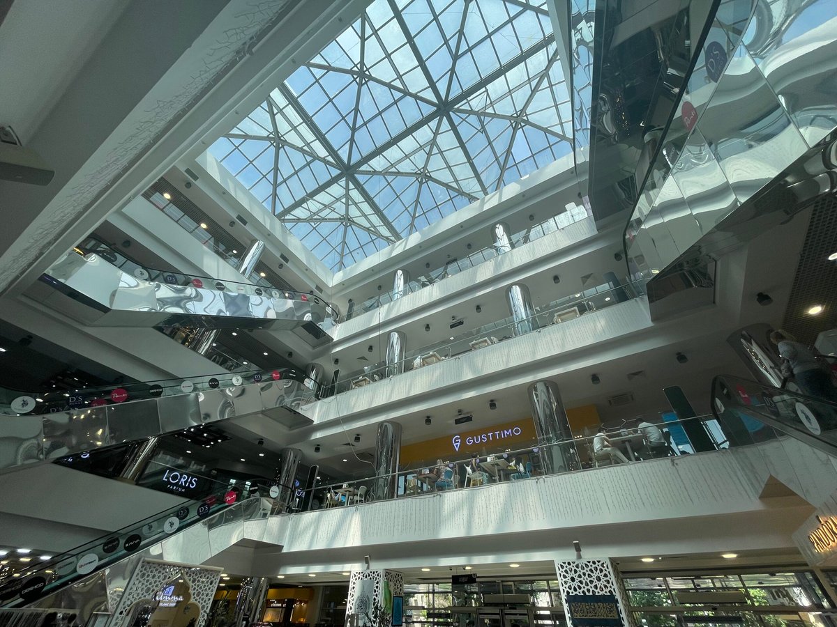 Riviera Mall - Gallery Photo 6
