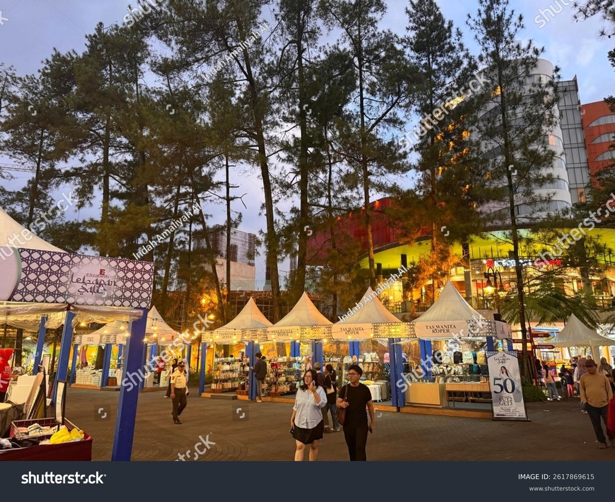 Cihampelas Walk - Gallery Photo 11