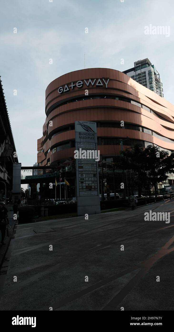 Gateway Ekamai - Gallery Photo 8