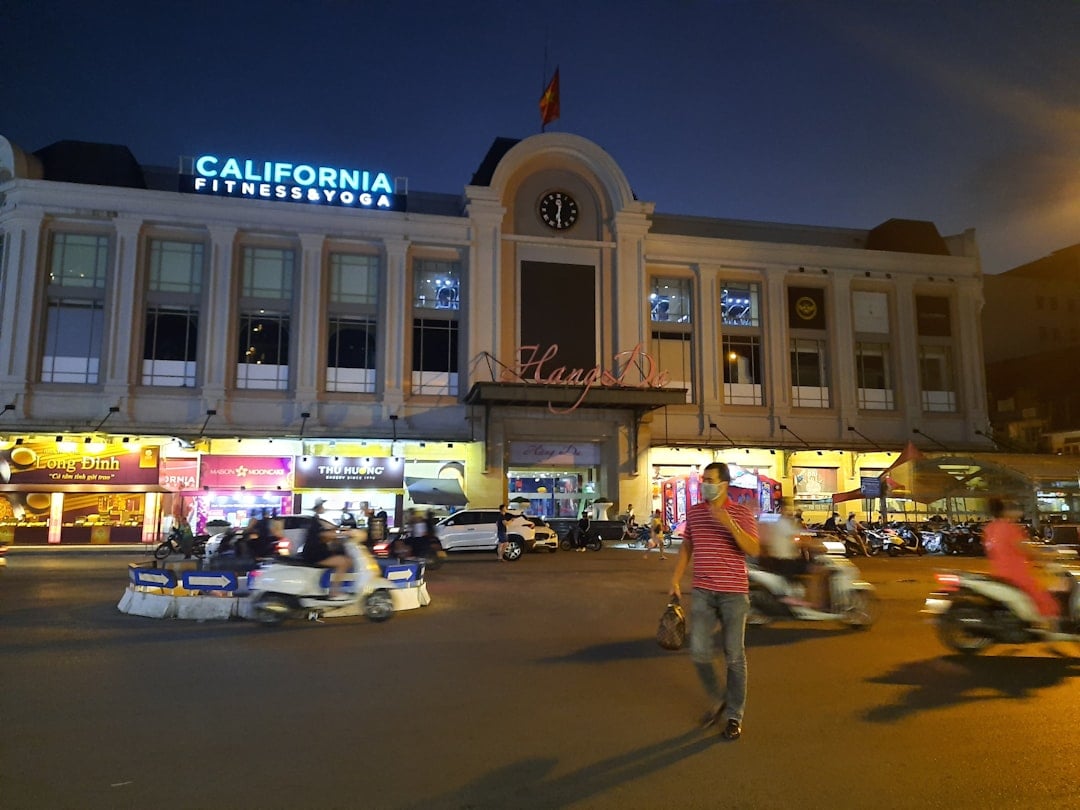 Nilkhet Shopping Complex - Gallery Photo 3