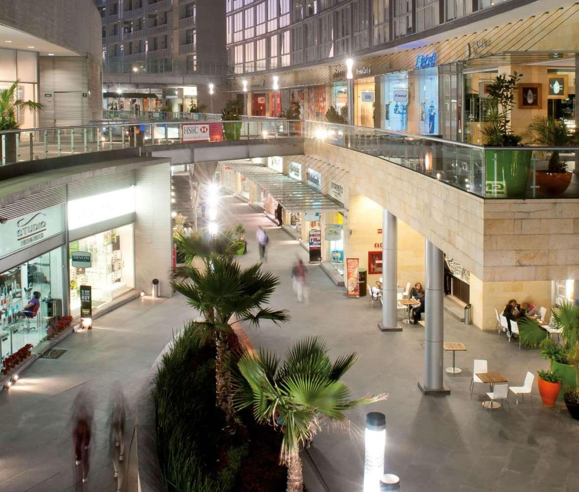 Plaza Puerta De Hierro - Gallery Photo 2