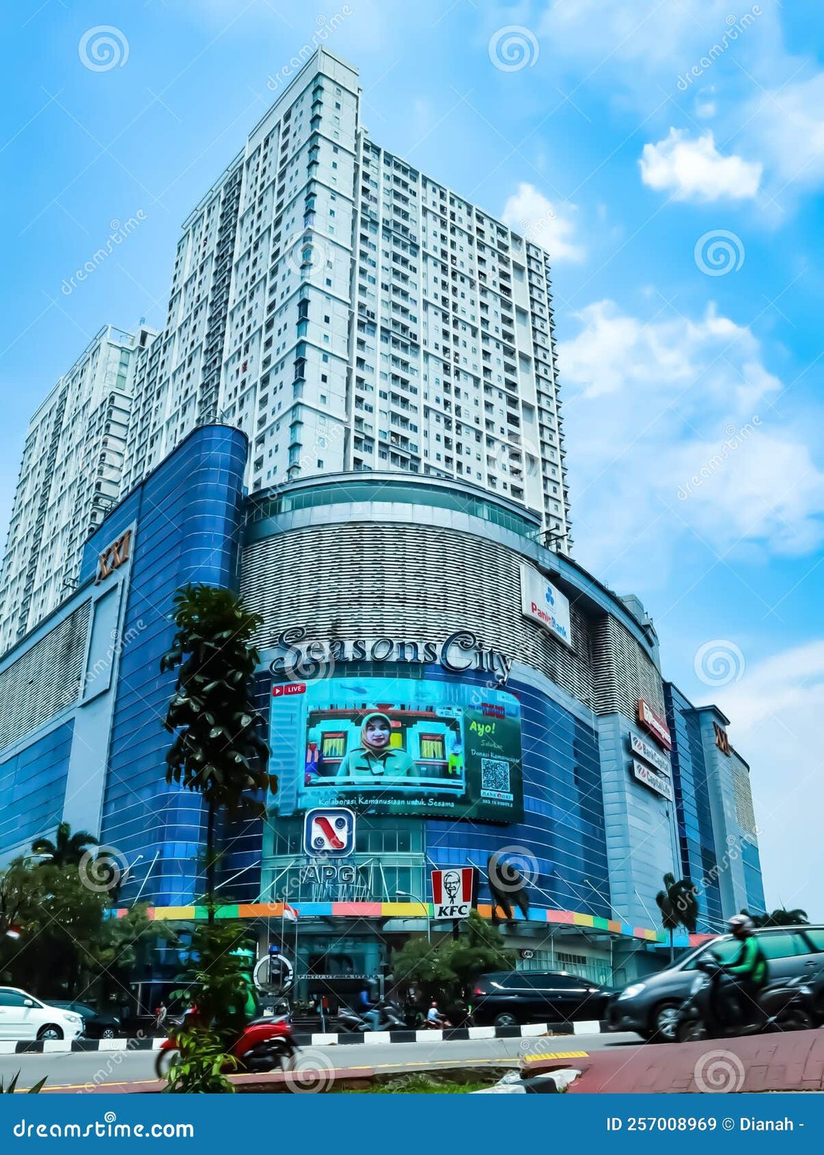 Cornerstone Plaza - Gallery Photo 6
