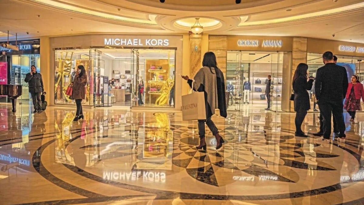 Oscar Mall - Gallery Photo 8