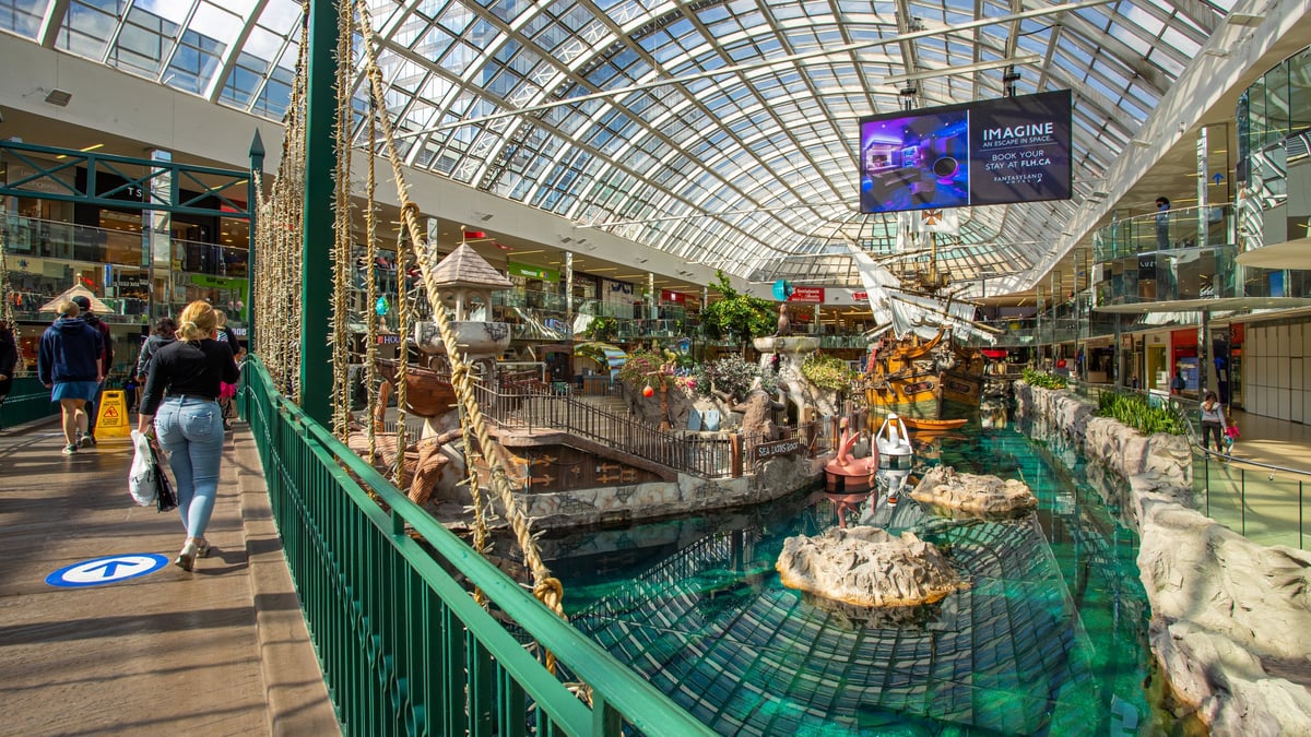 West Edmonton Mall - Gallery Photo 14