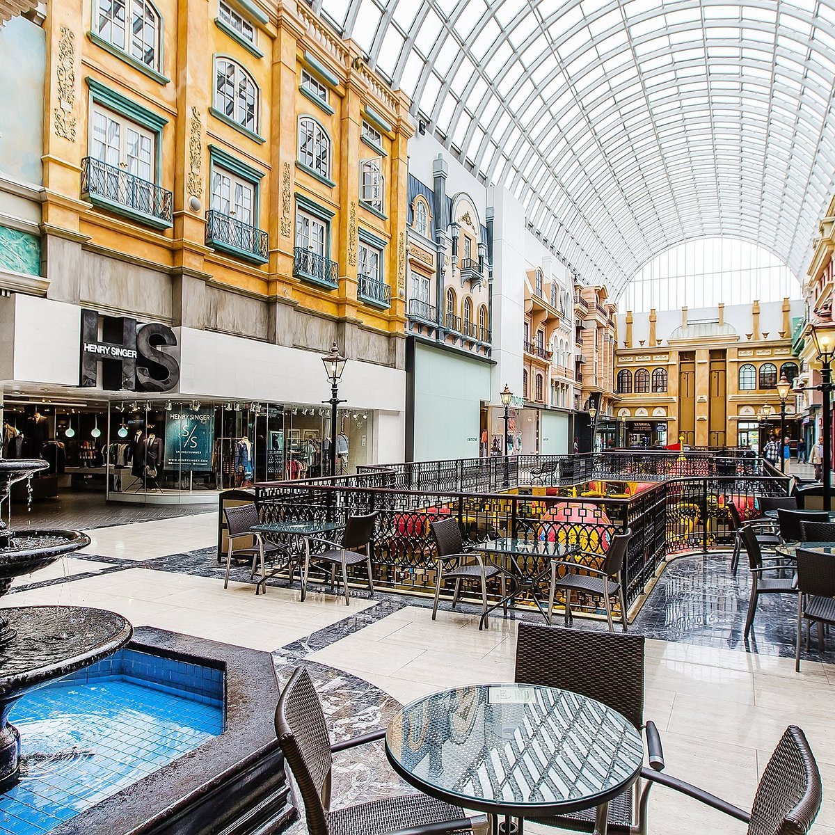 West Edmonton Mall - Gallery Photo 15