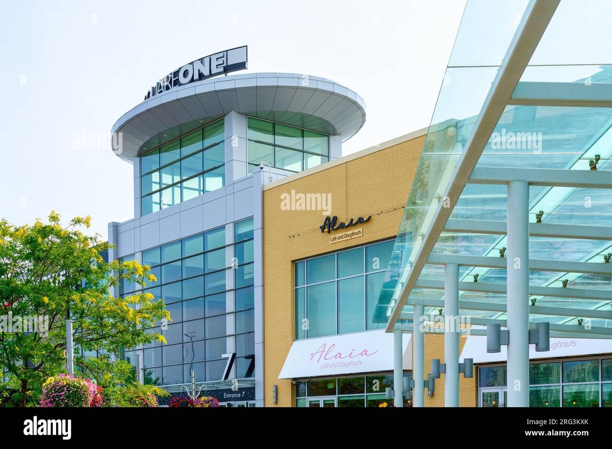 Square One Shopping Centre - Gallery Photo 4